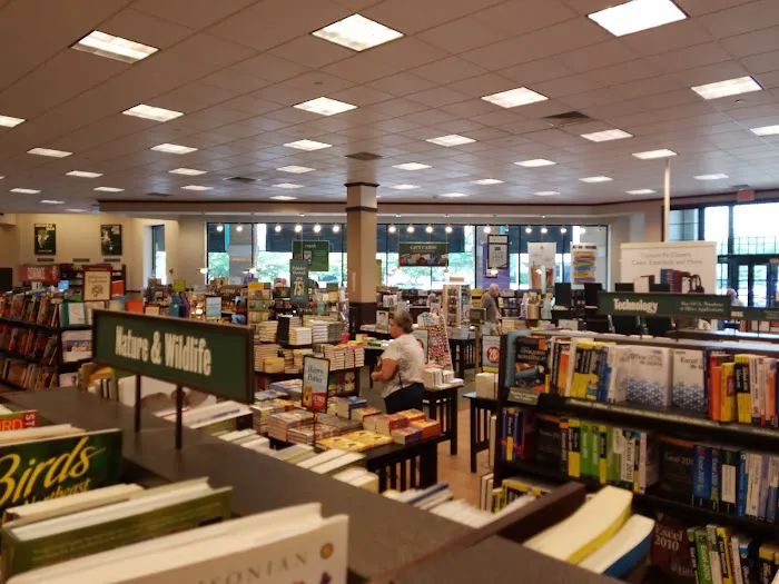 Barnes & Noble 0