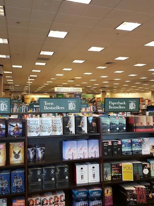Barnes & Noble 6