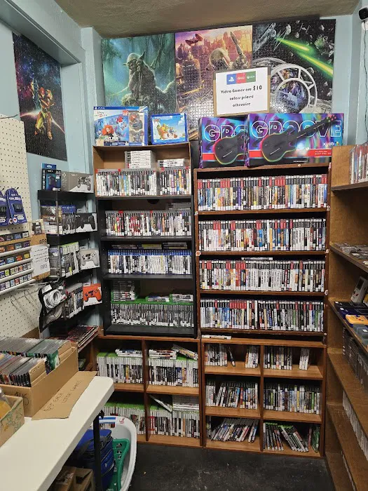 Dave's Cleanouts and Collectibles 6