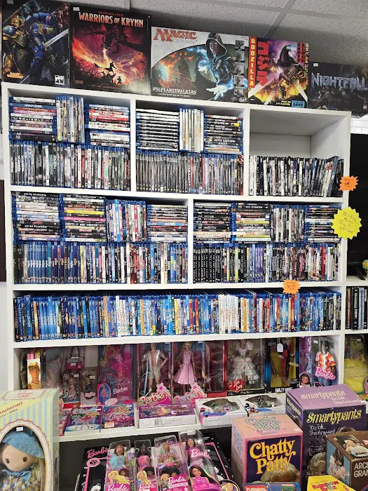 Dave's Cleanouts and Collectibles 9