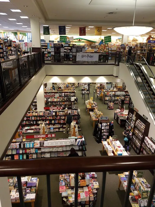 Barnes & Noble 1