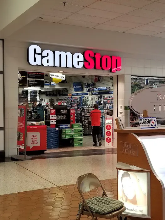 GameStop 4