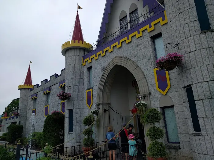Castle Gift Shop 1