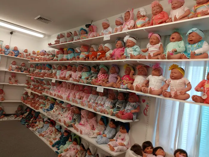 Doll Outlet 3