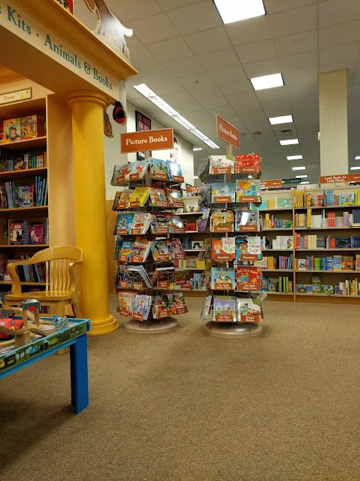 Barnes & Noble 4