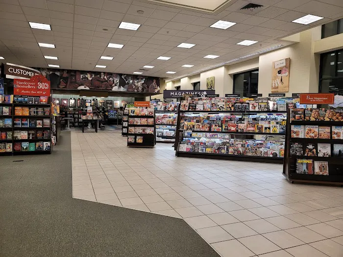 Barnes & Noble 6