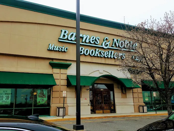 Barnes & Noble 9