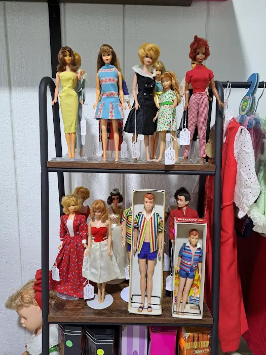 Pat's Timeless Treasures 0