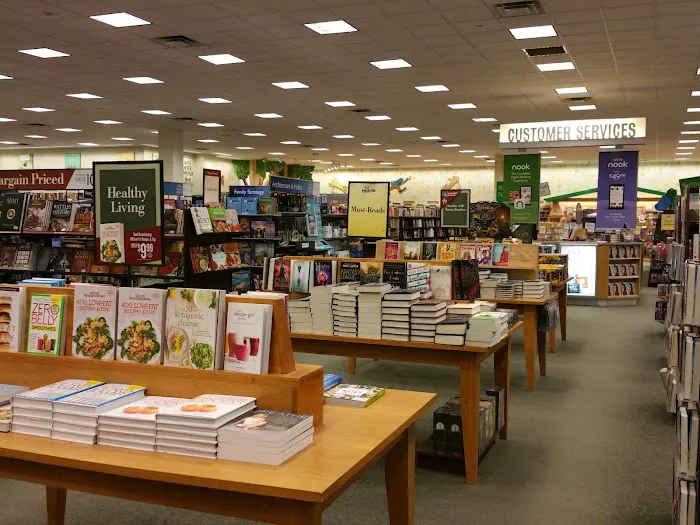 Barnes & Noble 3