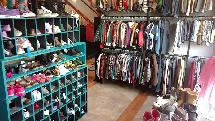 Trendy Tots: A Modern Family Consignment Store 1