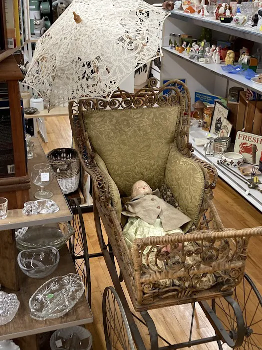 Treasures on Main 0